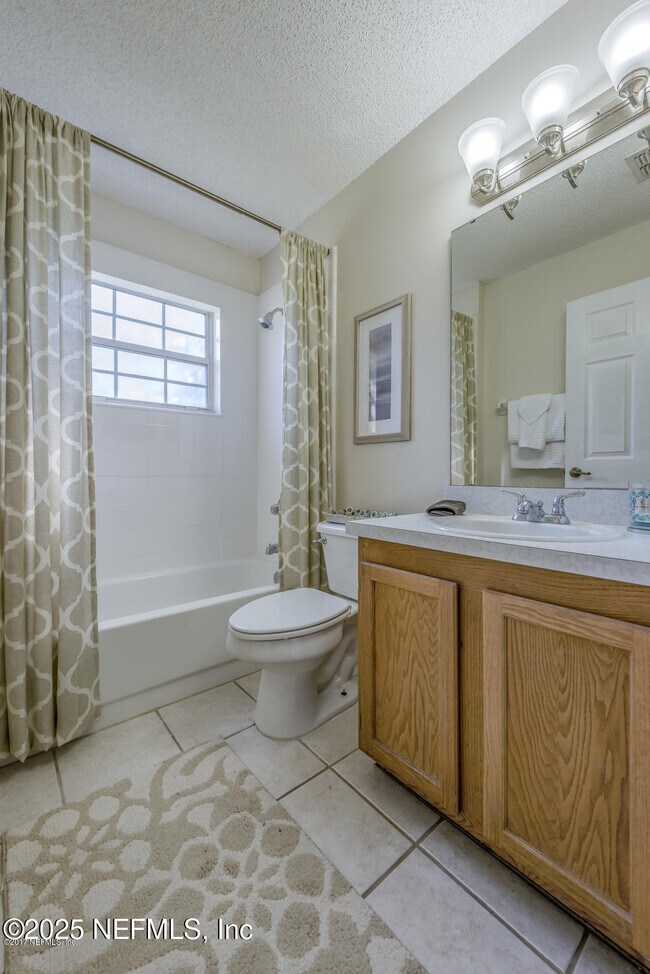 Building Photo - 4570 Blue Stream Ln N