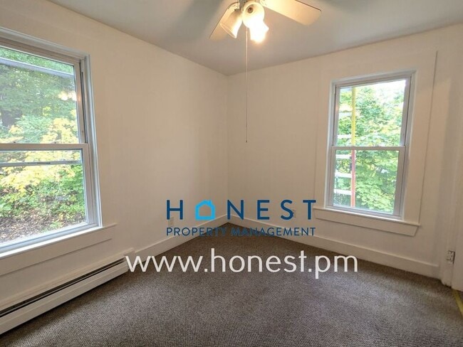 Building Photo - 41 Windsor St