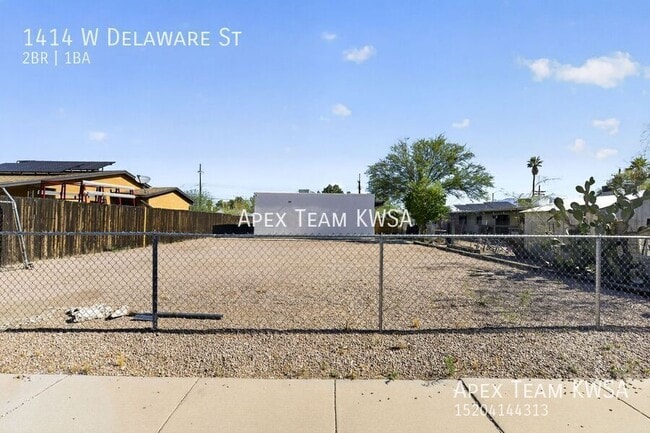 Building Photo - 1414 W Delaware St