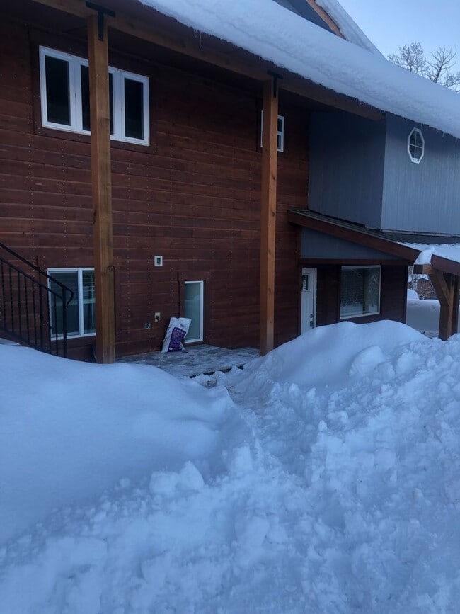 Building Photo - 2 BR Walkout Basement Apartment in Victor, ID