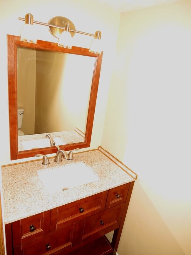 Building Photo - 2129 Brett Ct