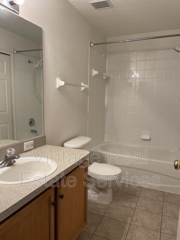 Building Photo - 10806 Brickside Ct