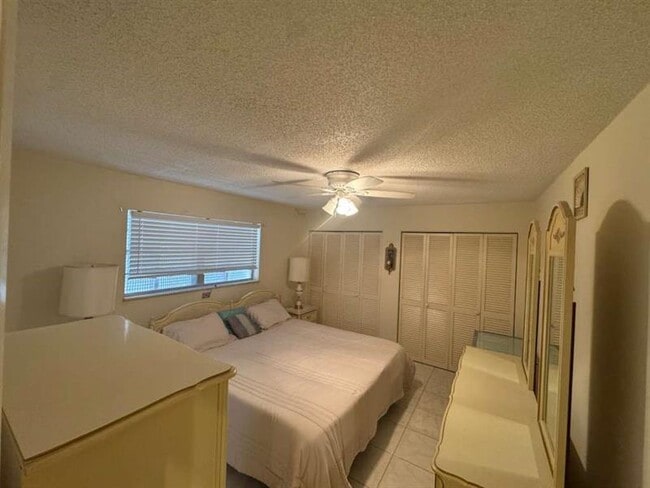 Building Photo - 348 S Federal Hwy