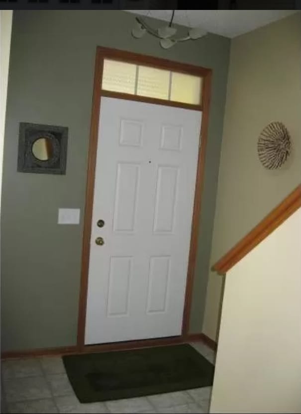 Building Photo - 9641 Linden Ln N