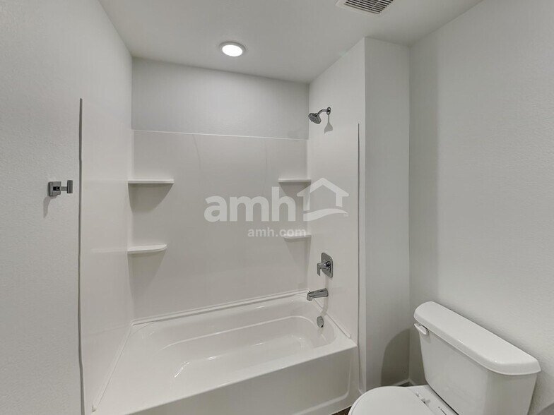 Building Photo - 23542 E 3rd Pl