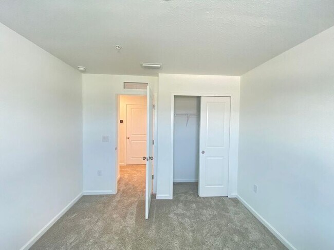 Building Photo - 4196 Sadler Rd