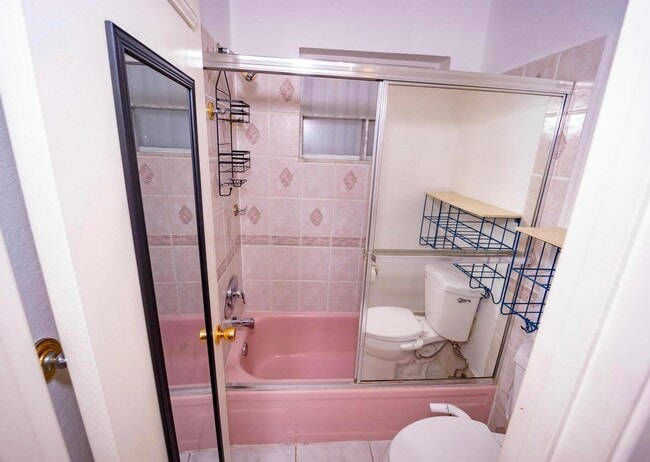 Building Photo - 3240 Ridge Hill Rd