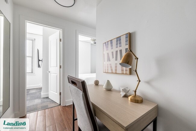 Building Photo - 933 McGee St