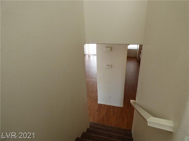 Building Photo - 6082 Las Nubes Dr