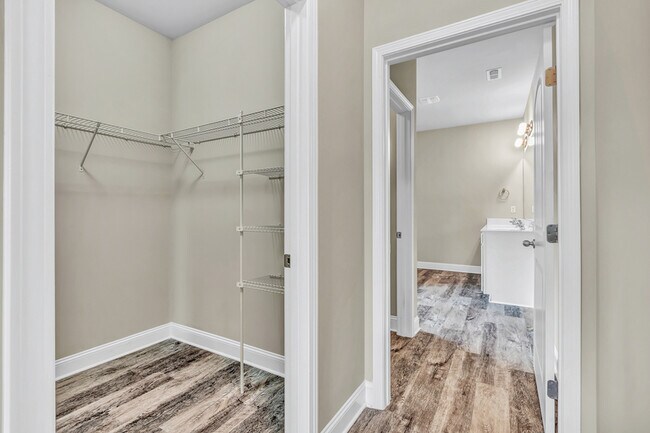 Building Photo - 113 Fourstar Ln