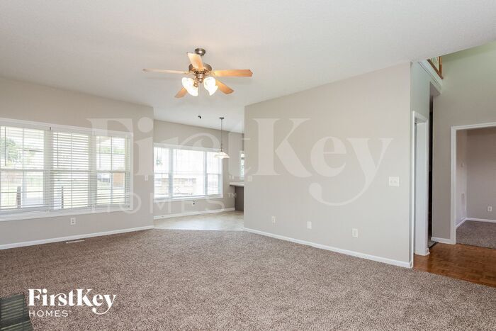Building Photo - 721 Summey Farm Dr