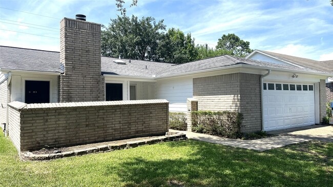 Building Photo - 9959 El Chaco Dr