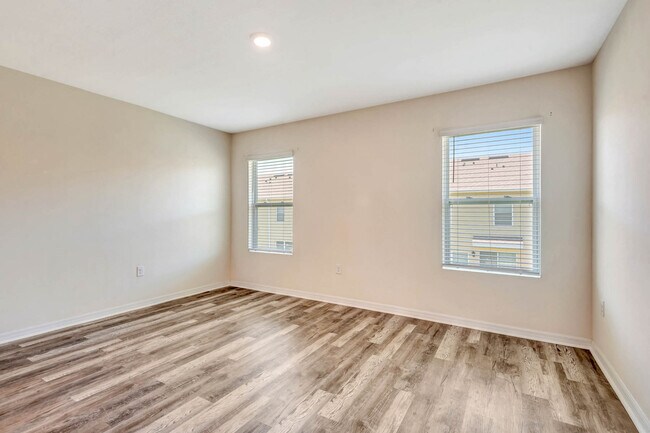 Building Photo - 8 Bella Oaks Dr