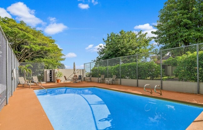 Building Photo - Kalaheo 3 bed 2 bath Condo