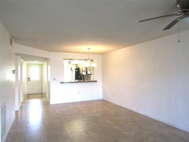 Building Photo - 4434 Weybridge St