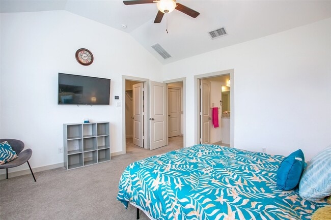 Building Photo - 1213 Casselberry Dr