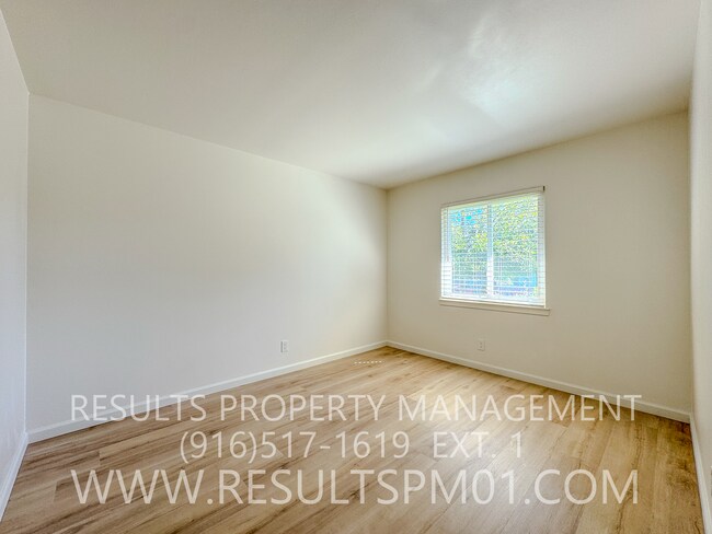 Building Photo - Completely remodeled 4 Bedroom home