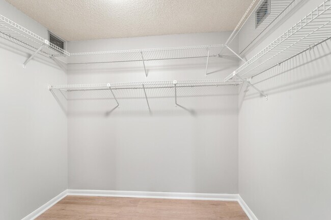 Building Photo - 3636 Whitehall Dr