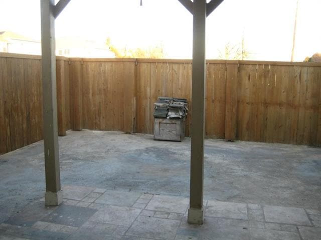 Building Photo - 3908 Oceanside Dr