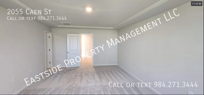 Building Photo - 2055 Caen St