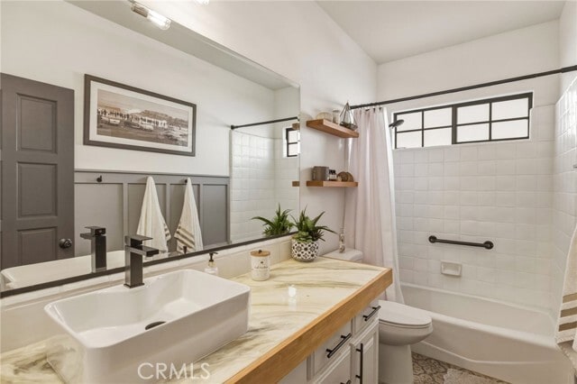 Building Photo - 716 N Lucia Ave