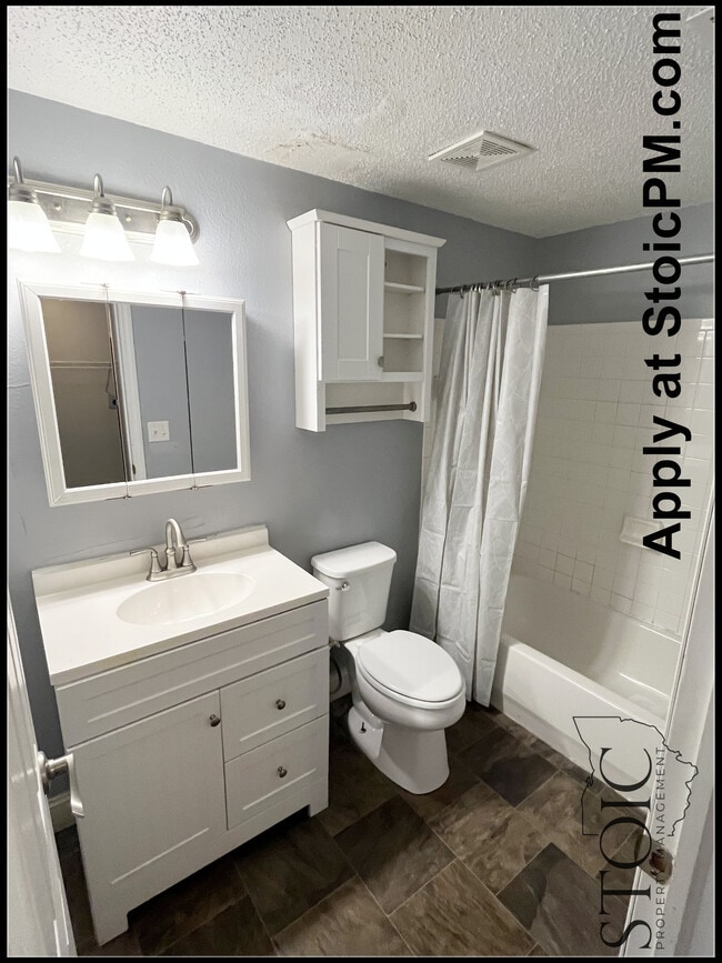 Building Photo - 1639 Butterfly Ct