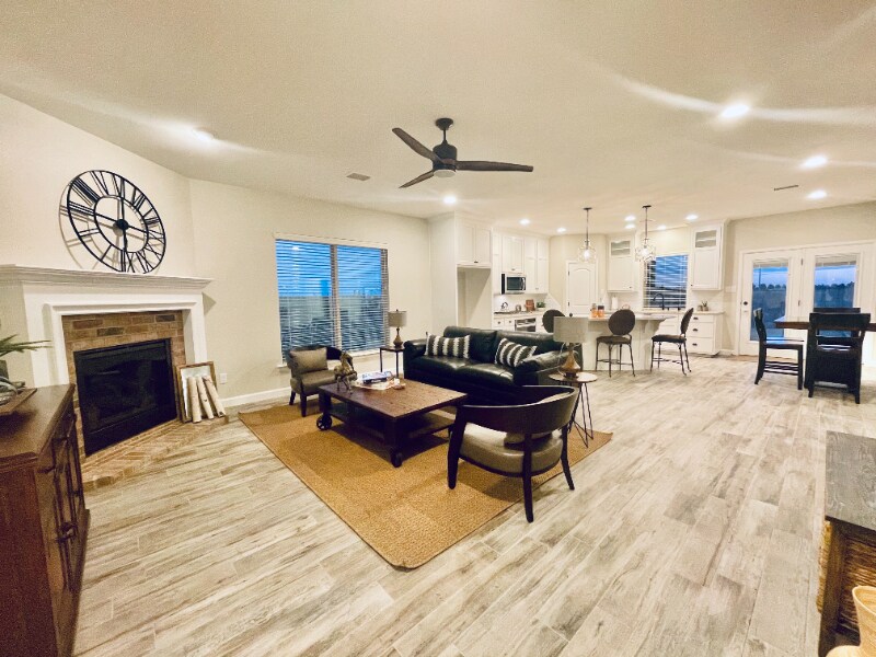 Building Photo - 1308 Solomon Ln