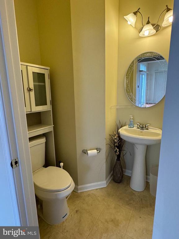 Building Photo - 2429 Knapps Way