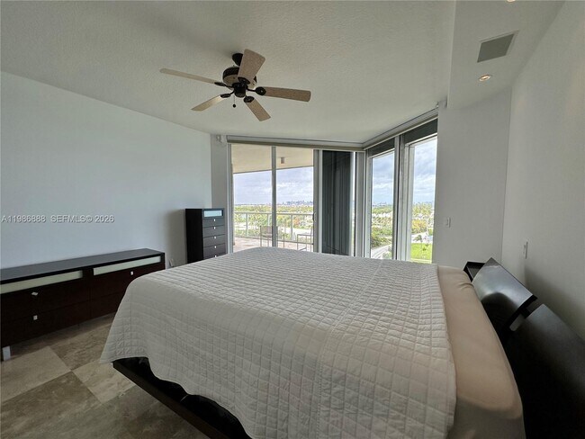 Building Photo - 6051 N Ocean Dr