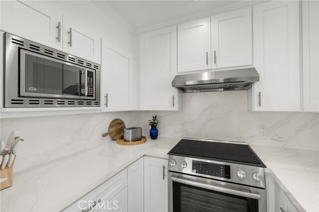 Building Photo - 1045 Gaviota Dr