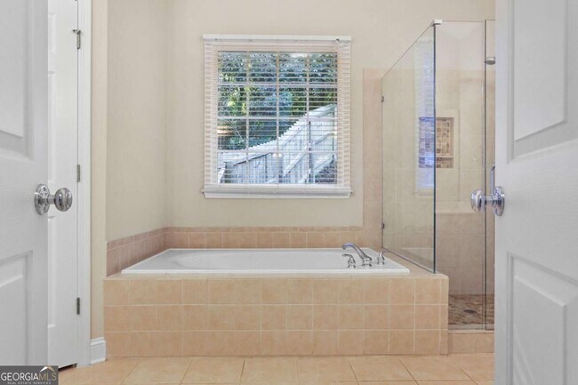 Building Photo - 5723 Vinings Retreat Way SW