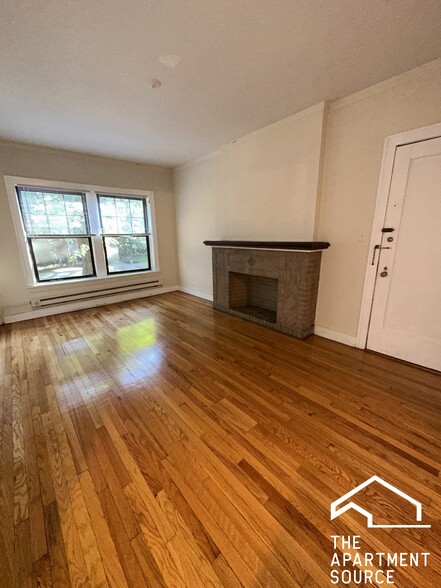 Primary Photo - 1033 Dempster St