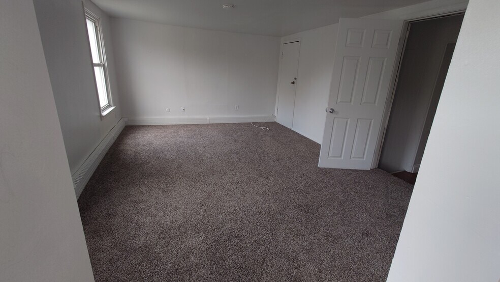 Building Photo - 105 S White Horse Pike