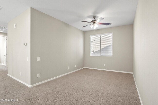 Building Photo - 3842 E Cat Balue Dr