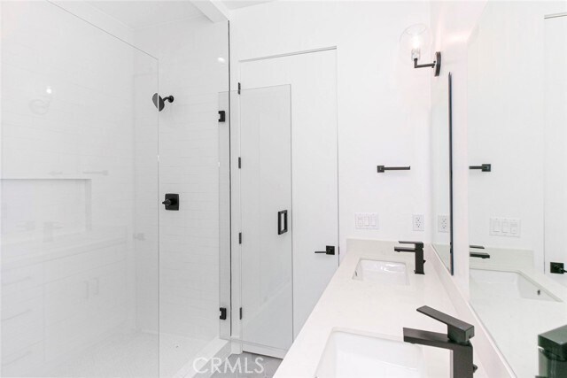 Building Photo - 10851 Otsego St