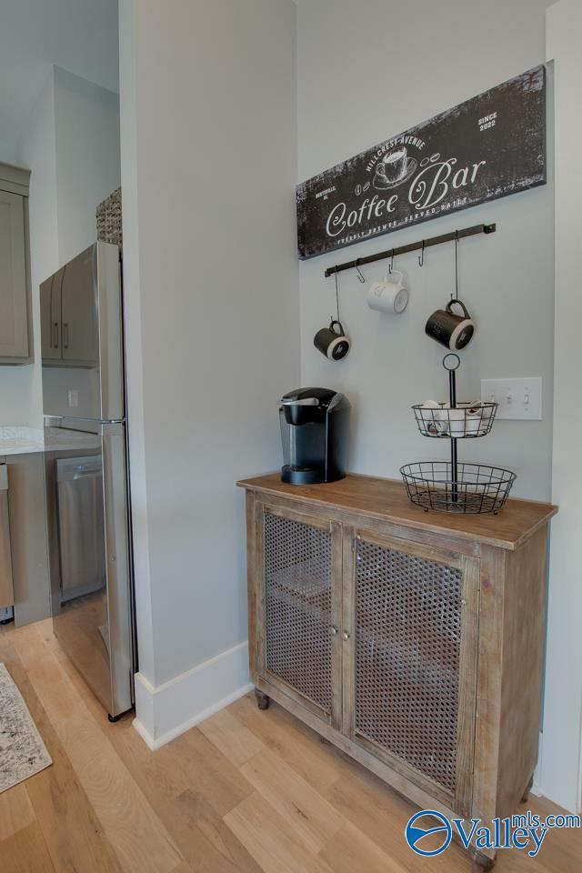 Building Photo - 32 Hillcrest Ave NW