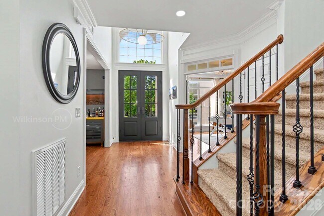 Building Photo - 786 Fairway Point Dr