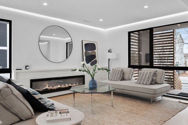 Building Photo - 80 Alpine St