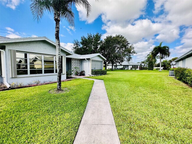 Building Photo - 14676 Canalview Dr