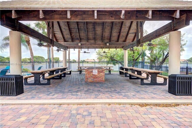 Building Photo - 10766 Crescendo Cir