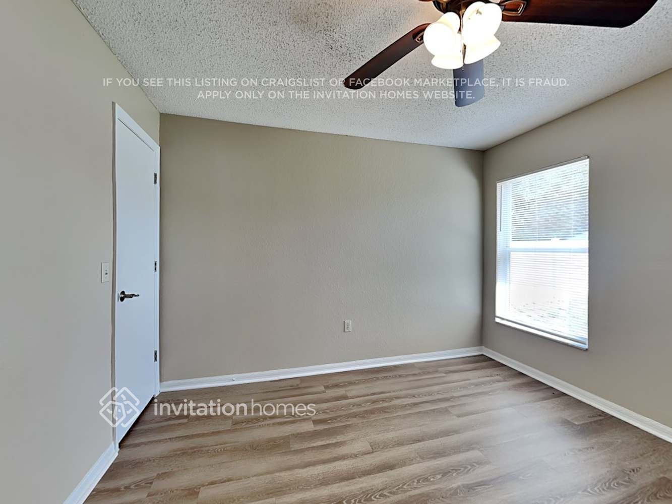 Building Photo - 819 Reflections Loop E