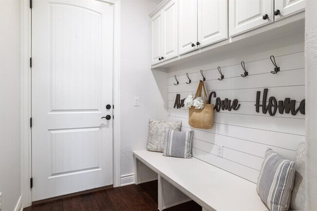 Building Photo - 308 Aldea Cove