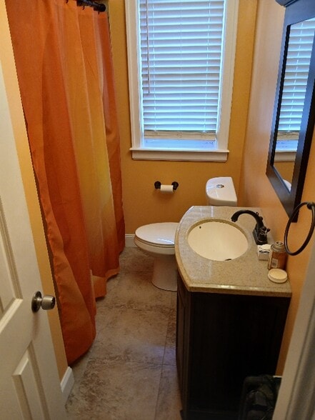 Building Photo - 14245 Mansfield St