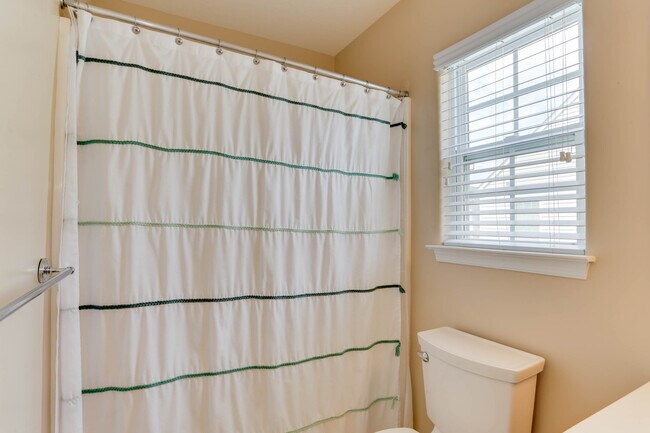 Building Photo - 1945 Breck Ave