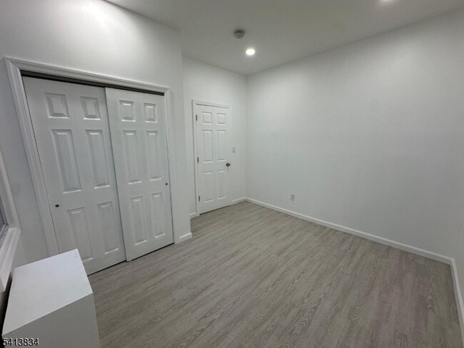 Building Photo - 793 E 19th St