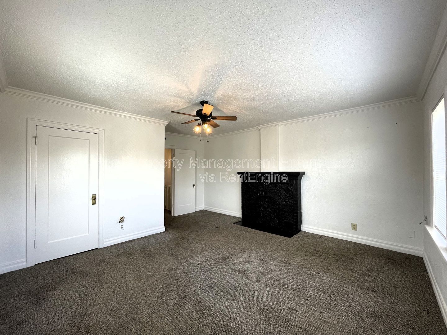 Building Photo - 737 NE 14th St