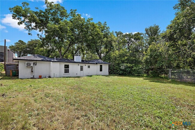 Building Photo - 1103 Bentwood Rd