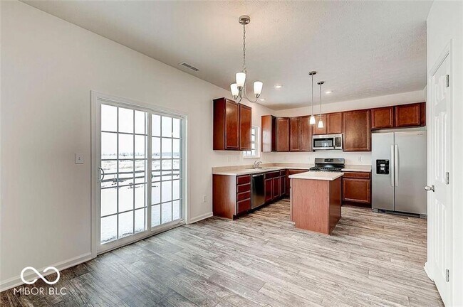 Building Photo - 5296 Maywood Dr