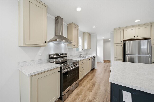 Building Photo - 3 Bed / 2 Bath Home in Hickory FOR RENT Pet Friendly! Unit 29