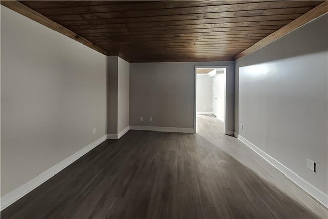 Building Photo - 811 Springdale Crossing